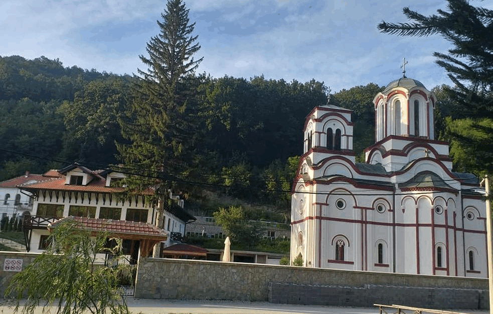 ČUDO U MANASTIRU TUMANE: Tokom radova na rekonstrukciji crkve, pred monasima se ukazao NEVEROVATAN PRIZOR! 